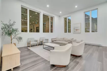 Entry Foyer Photo of 407 13623 81a Avenue, Surrey, BC