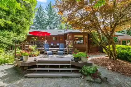 Front Yard Photo of 22567 127 Avenue, Maple Ridge, BC