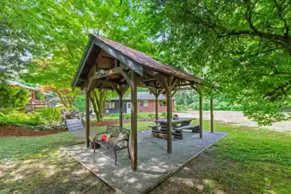 Hot Tub / Spa Photo of 22567 127 Avenue, Maple Ridge, BC