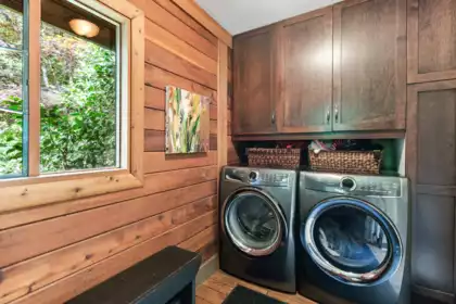 Mudroom Photo of 22567 127 Avenue, Maple Ridge, BC