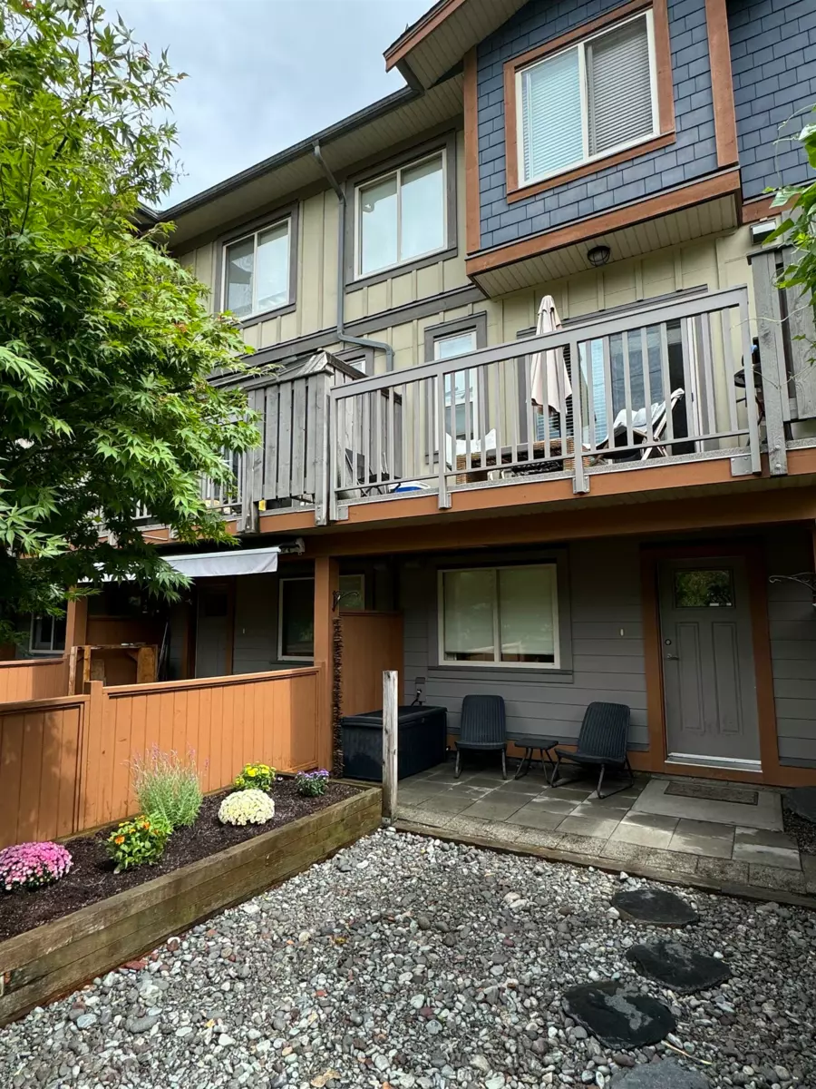 Family Room Photo of 5 40653 Tantalus Road, Squamish, BC