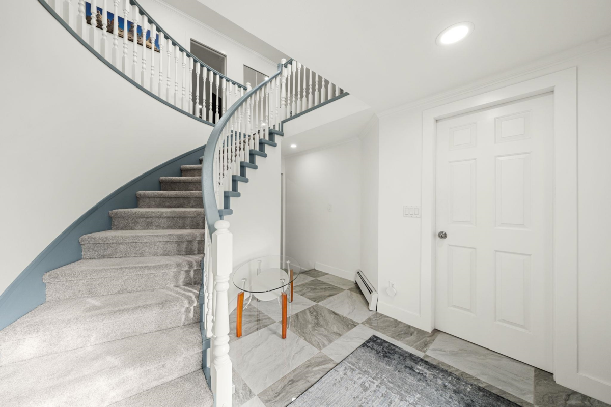 Family Room Photo of 8782 143a Street, Surrey, BC