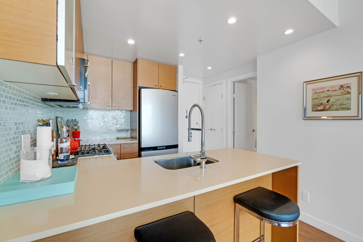 Kitchen Island Photo of 1509 7373 Westminster Highway, Richmond, BC