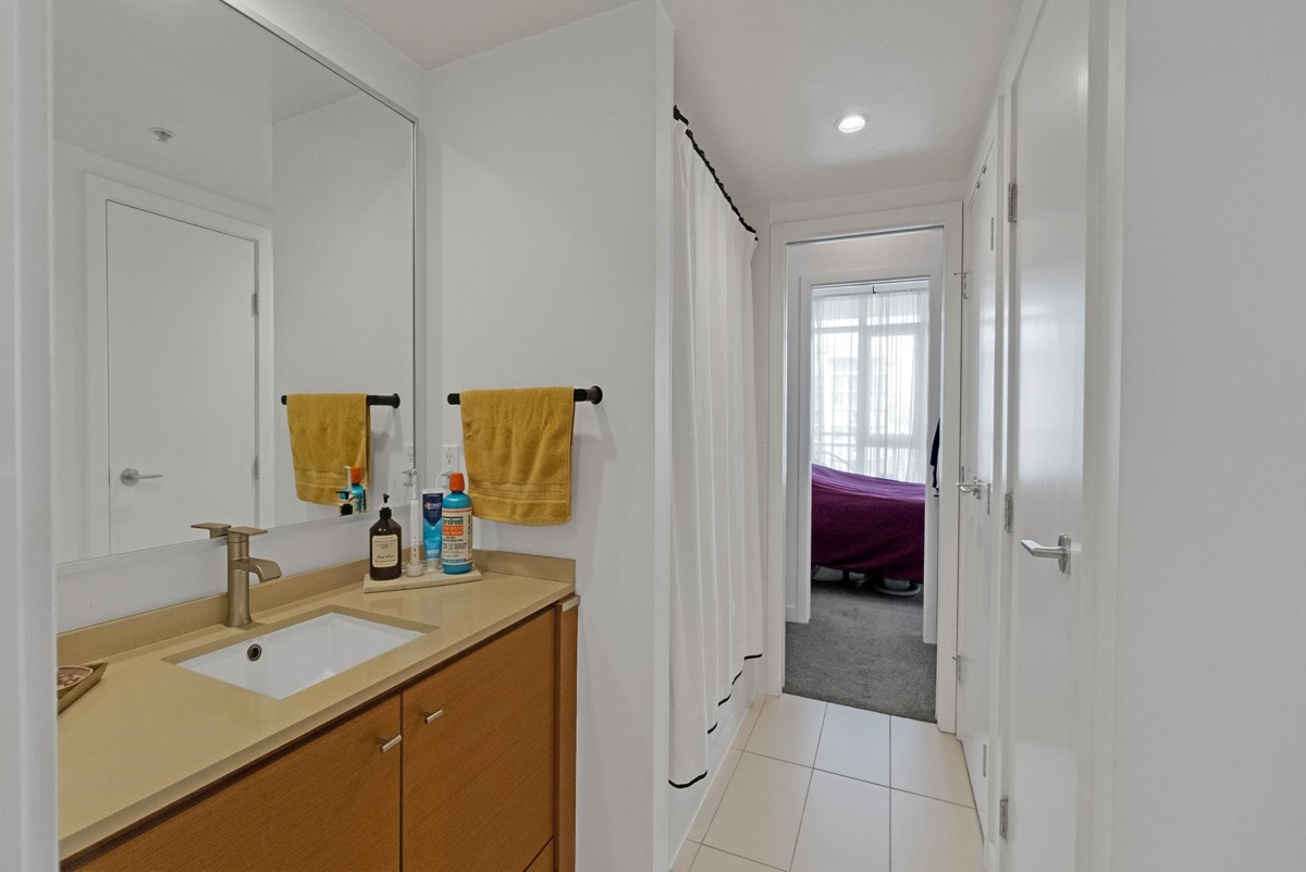 Mudroom Photo of 1509 7373 Westminster Highway, Richmond, BC