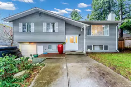 1579 136 Street, Surrey, BC, Crescent Bch Ocean Pk. — 4 bed single family residence for sale