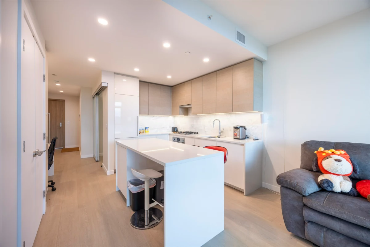 Kitchen Photo of 4103 2186 Gilmore Avenue, Burnaby, BC