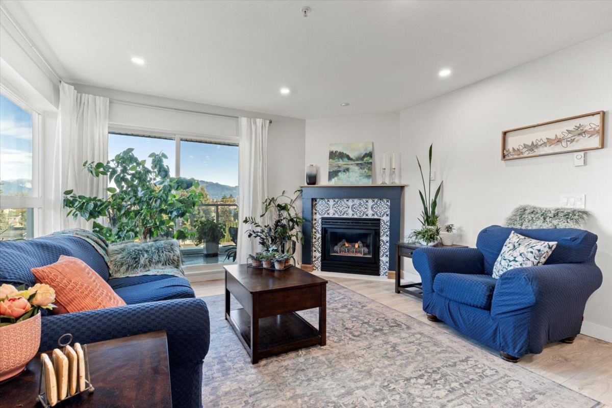 Family Room Photo of 405 45745 Princess Avenue, Chilliwack, BC