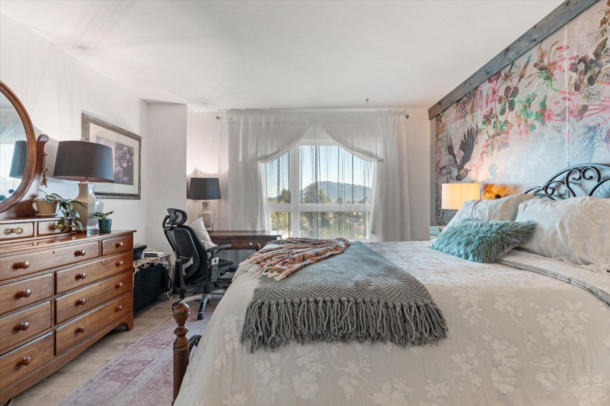 Guest Bathroom Photo of 405 45745 Princess Avenue, Chilliwack, BC