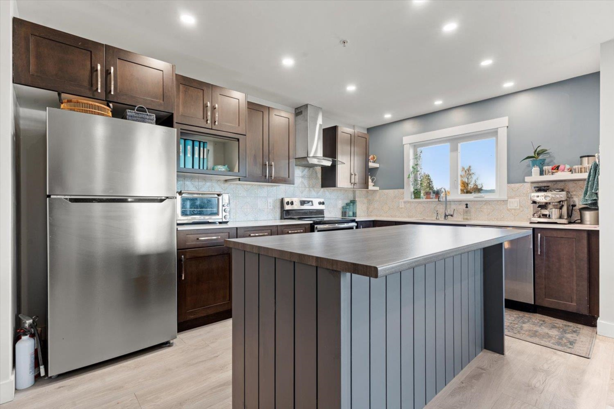 Pantry Photo of 405 45745 Princess Avenue, Chilliwack, BC