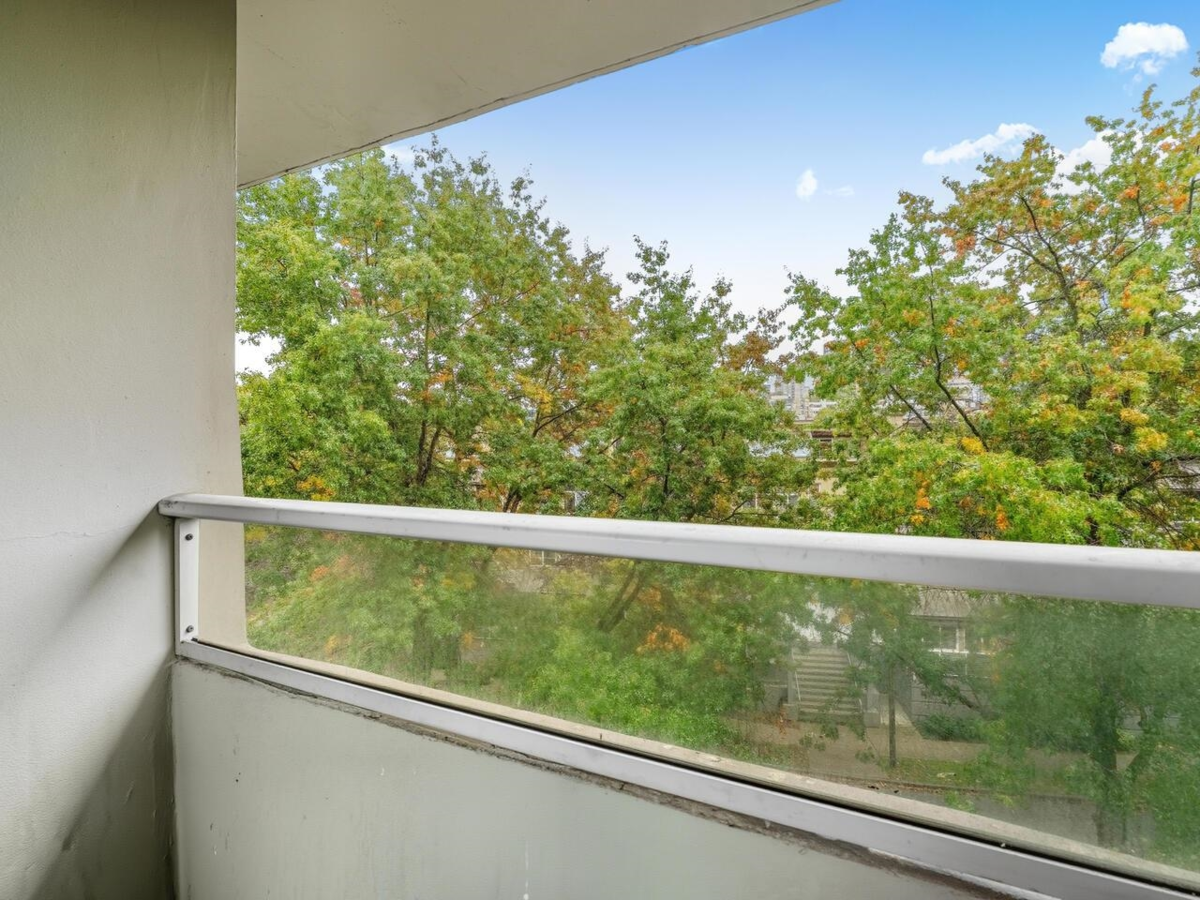 Backyard Photo of 521 666 Leg In Boot Square, Vancouver, BC