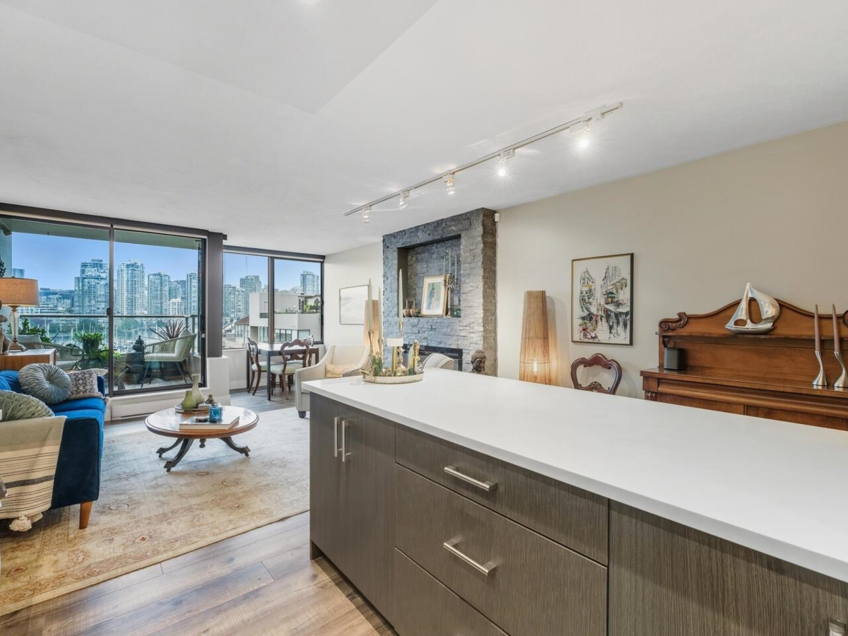 Primary Bathroom Photo of 521 666 Leg In Boot Square, Vancouver, BC