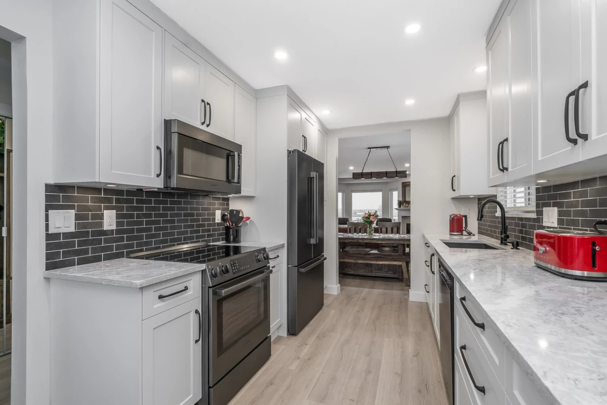 Dining Area Photo of 98 1973 Winfield Drive, Abbotsford, BC