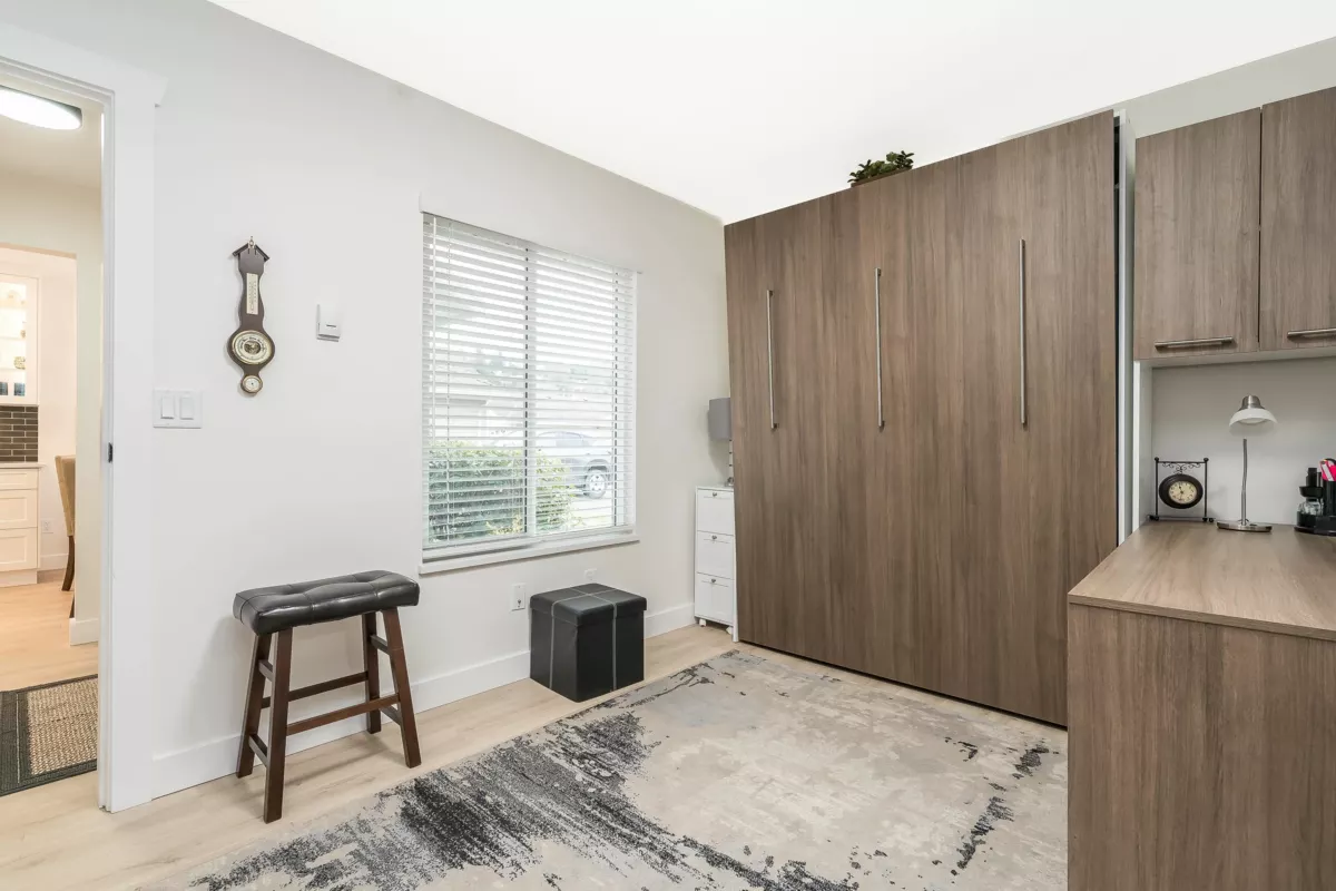 Entry Foyer Photo of 98 1973 Winfield Drive, Abbotsford, BC