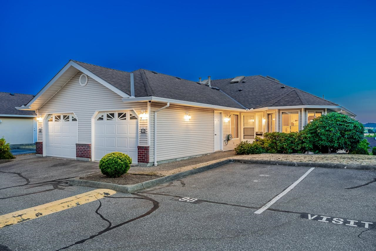 Exterior Front Photo of 98 1973 Winfield Drive, Abbotsford, BC