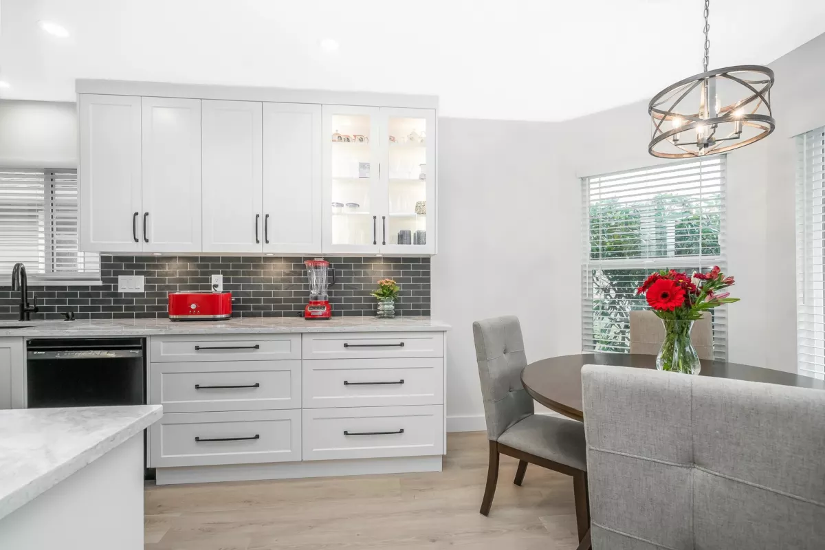 Family Room Photo of 98 1973 Winfield Drive, Abbotsford, BC