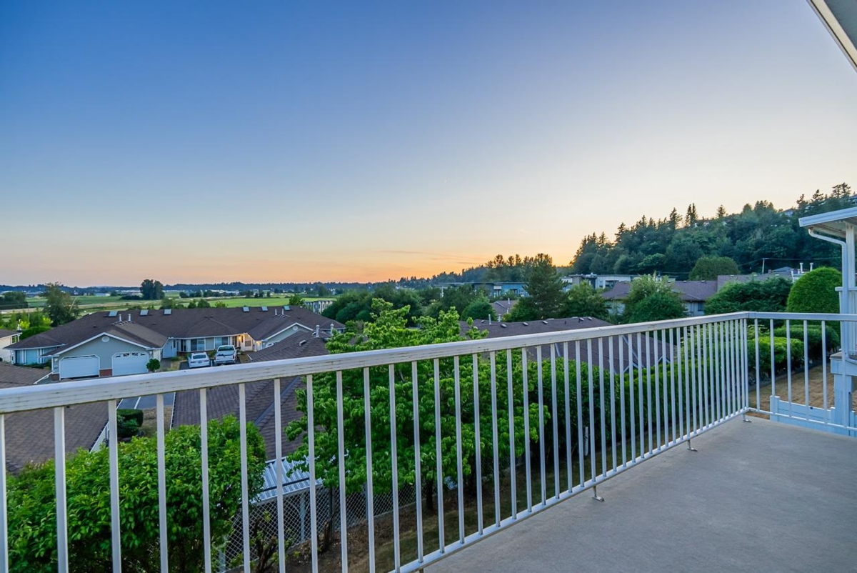 Hot Tub / Spa Photo of 98 1973 Winfield Drive, Abbotsford, BC