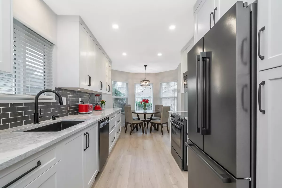 Kitchen Island Photo of 98 1973 Winfield Drive, Abbotsford, BC