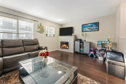 Kitchen Island Photo of 85 15155 62a Avenue, Surrey, BC