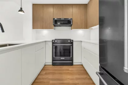 Kitchen Island Photo of 2206 2180 Kelly Avenue, Port Coquitlam, BC