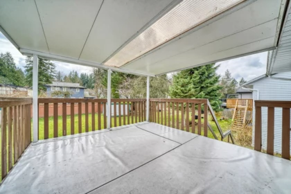 Staircase Photo of 11866 98 Avenue, Surrey, BC