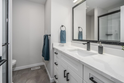 Guest Bathroom Photo of 35 3055 Trafalgar Street, Abbotsford, BC