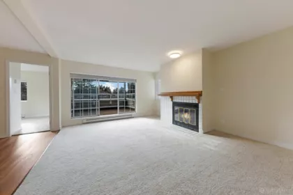 301 3421 Curle Avenue, Burnaby, BC, Burnaby — Apartment/Condo for sale