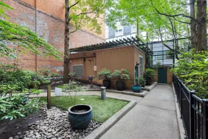 Backyard Photo of 511 22 E Cordova Street, Vancouver, BC