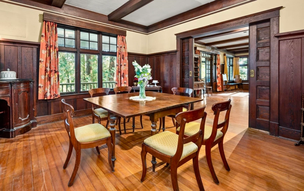 Family Room Photo of 6376 Collingwood Street, Vancouver, BC