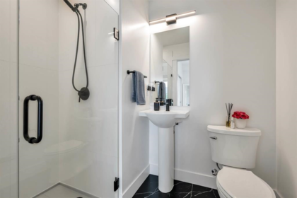 Primary Bathroom Photo of 2506 2180 Kelly Avenue, Port Coquitlam, BC