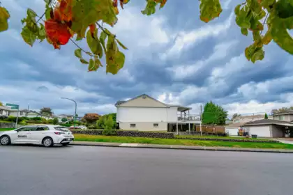4277 Castlewood Crescent, Burnaby, BC, Burnaby — Single Family Residence for sale