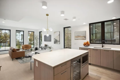 104 157 W King Edward Avenue, Vancouver, BC, Vancouver — Townhouse for sale