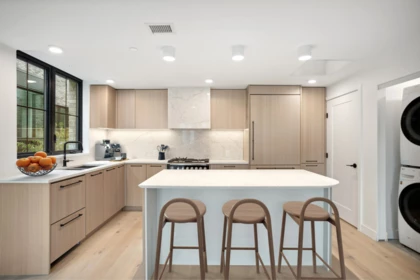 104 157 W King Edward Avenue, Vancouver, BC, Vancouver — Townhouse for sale