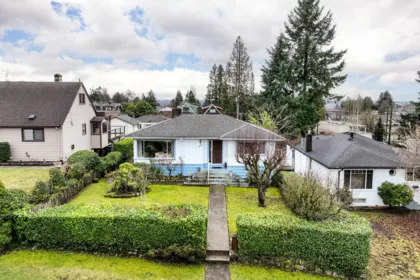 419 E 17th Street, North Vancouver, BC, North Vancouver — Single Family Residence for sale