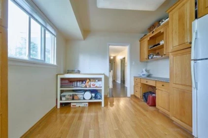 Breakfast Nook Photo of 963 Belmont Avenue, North Vancouver, BC