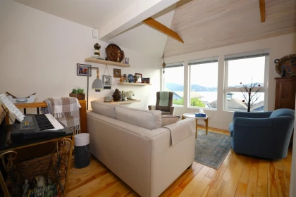 Breakfast Nook Photo of 512 S Fletcher Road, Gibsons, BC