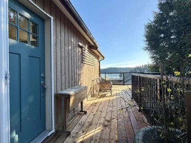 512 S Fletcher Road, Gibsons, BC, Gibsons — Single Family Residence for sale