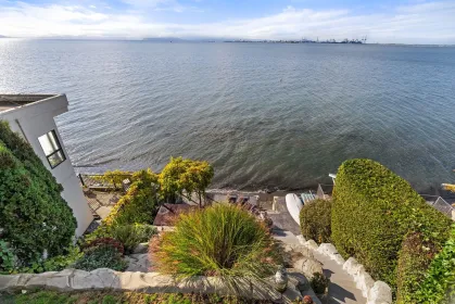 188 Tsawwassen Beach Road, Delta, BC, Delta — Single Family Residence for sale