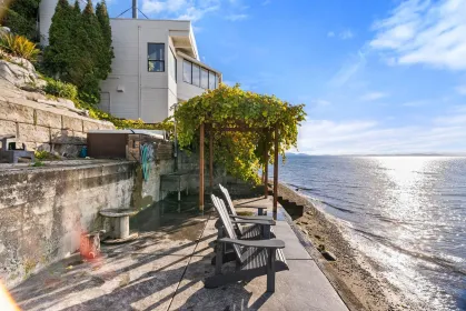 Office / Den Photo of 188 Tsawwassen Beach Road, Delta, BC