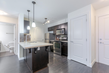 204 2038 Sandalwood Crescent, Abbotsford, BC, Abbotsford — Apartment/Condo for sale