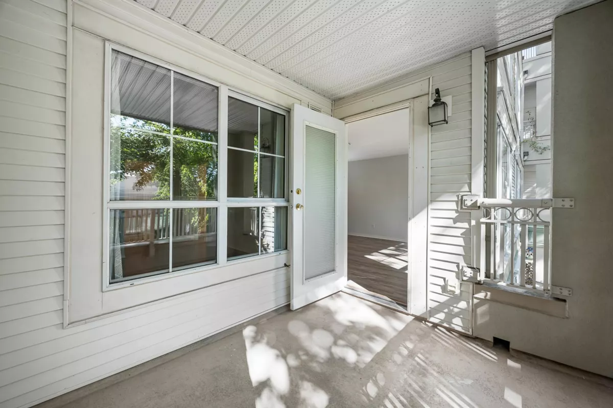 Garden / Landscaping Photo of 206 2990 Princess Crescent, Coquitlam, BC