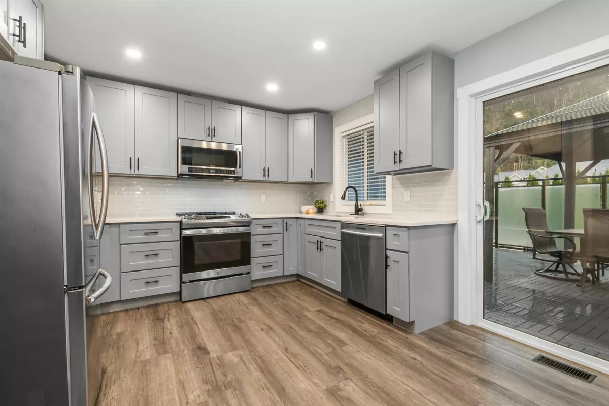 Family Room Photo of 10148 Beaver Crescent, Chilliwack, BC