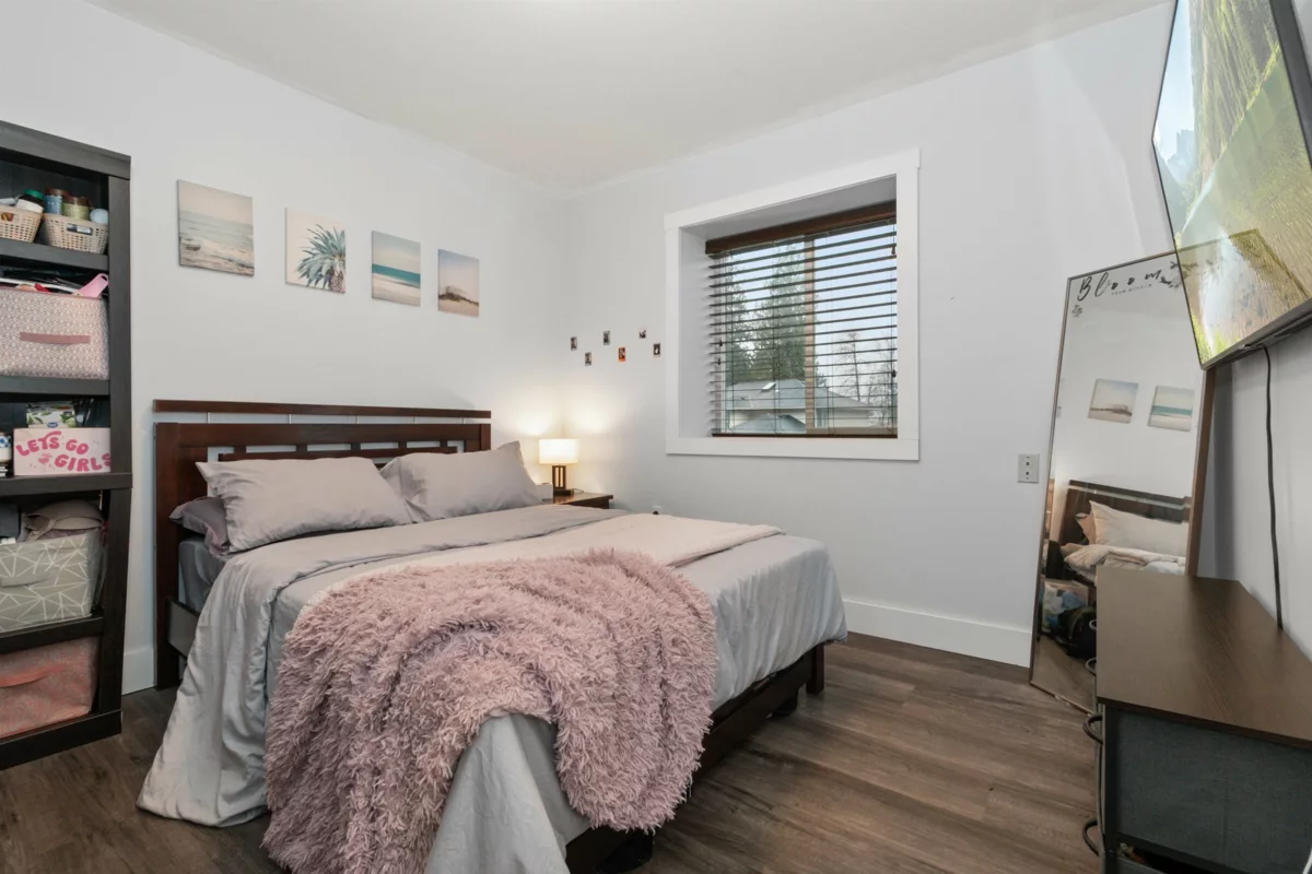 Guest Bathroom Photo of 10148 Beaver Crescent, Chilliwack, BC