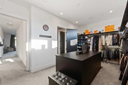 Basement Recreation Room Photo of 24095 53 Avenue, Langley, BC