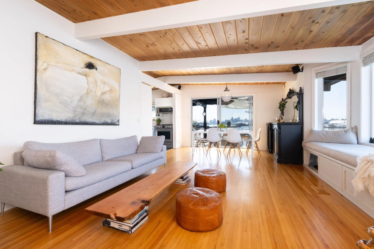 Basement Recreation Room Photo of A27 415 W Esplanade Avenue, North Vancouver, BC