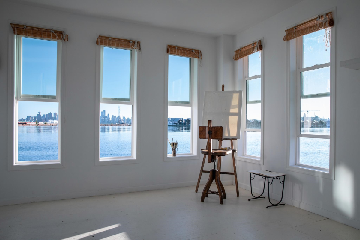 Breakfast Nook Photo of A27 415 W Esplanade Avenue, North Vancouver, BC