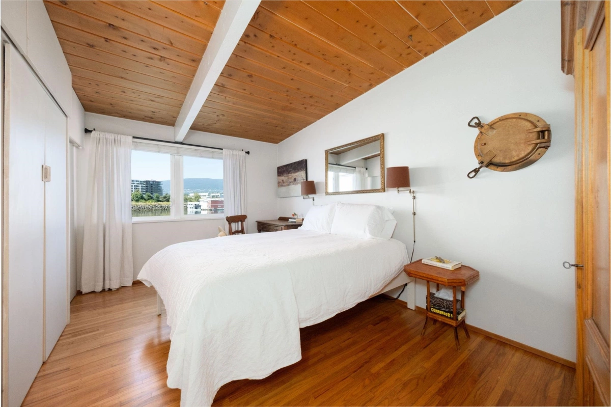 Garage Interior Photo of A27 415 W Esplanade Avenue, North Vancouver, BC