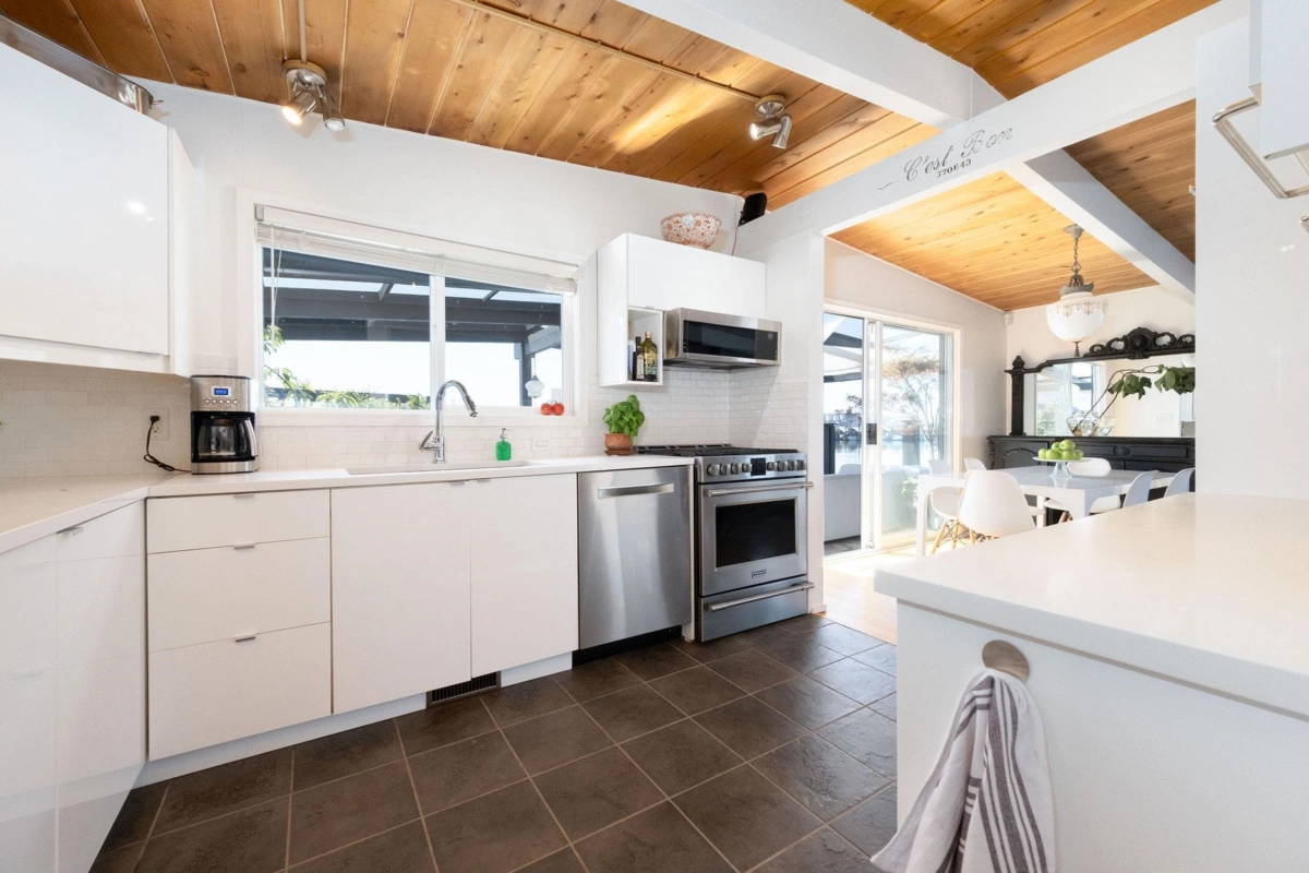 Office / Den Photo of A27 415 W Esplanade Avenue, North Vancouver, BC