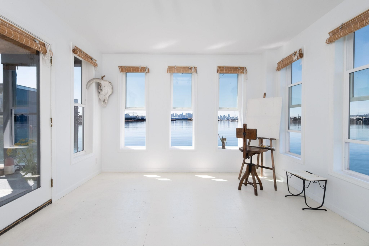 Primary Bedroom Photo of A27 415 W Esplanade Avenue, North Vancouver, BC