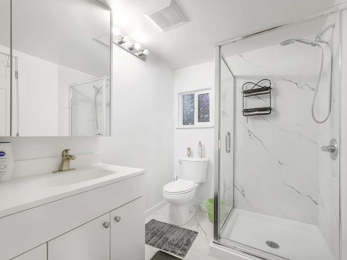 Breakfast Nook Photo of 13229 87b Avenue, Surrey, BC