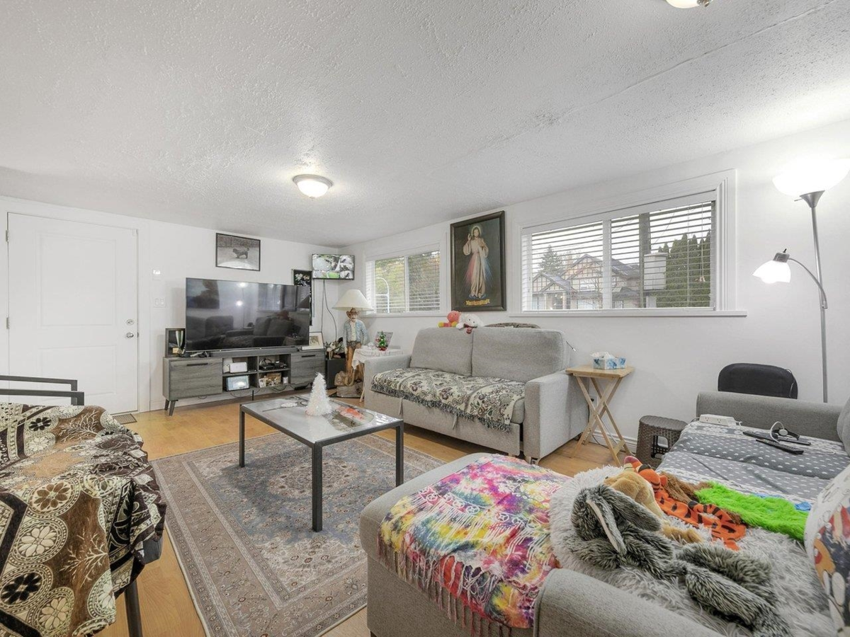 Family Room Photo of 13229 87b Avenue, Surrey, BC